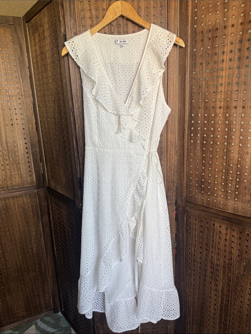 Eyelet Lace Ruffle White Wrap Midi Dress Women’s Large